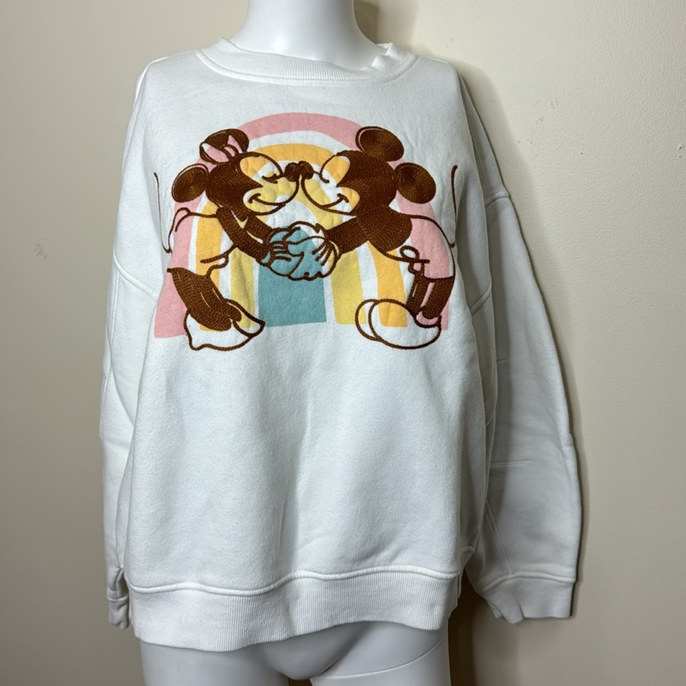 Disney Mickey Minnie kissing rainbow sweatshirt women’s M